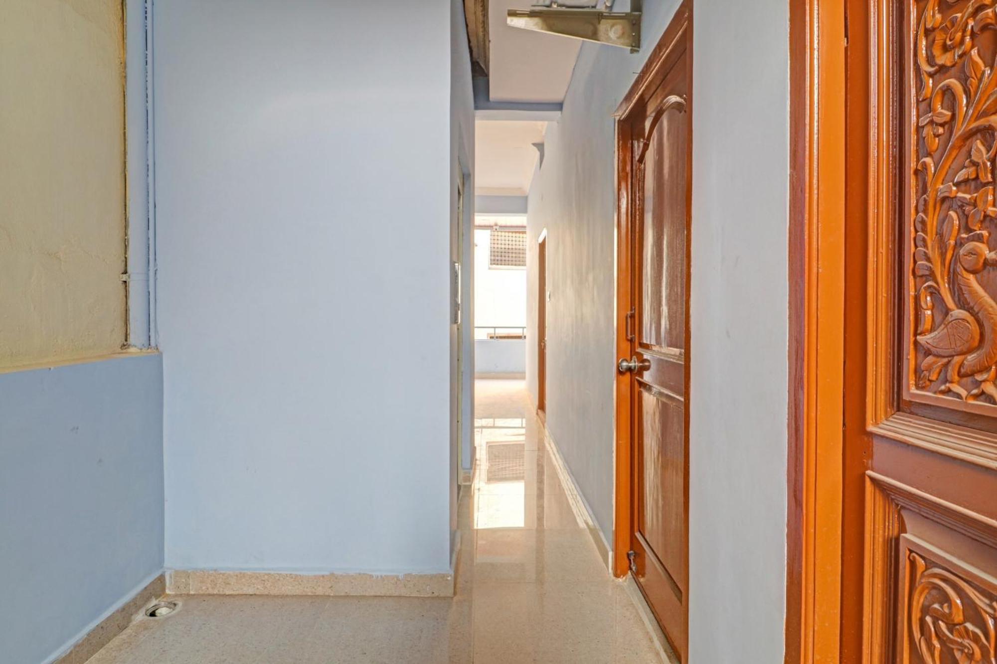 Super Hotel O Rbs Square Langer Houz Haidar Sahibguda Exterior photo
